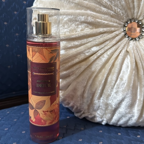 BATH & BODY WORKS SET. . . AUTUMN DRIVE SCENT - Picture 5 of 6